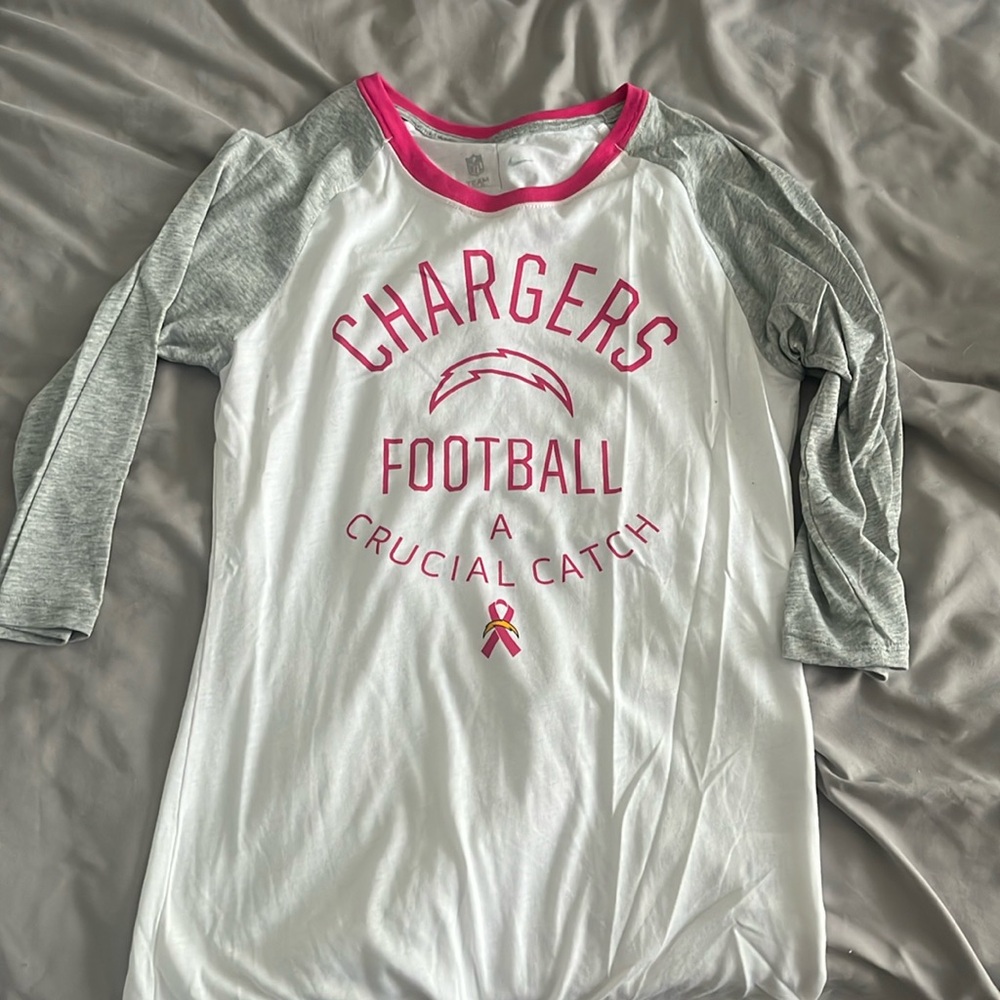 Like new 3/4 sleeve San Diego Los Angeles crucial catch breast cancer top